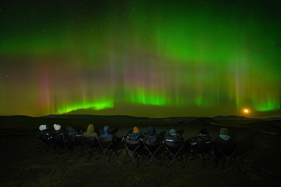 Reykjavik: Northern Lights Tour with Private Photographer - Key points at a glance