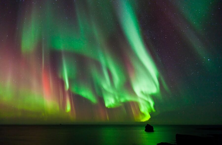 Reykjavik: Premium Northern Lights Tour with Free Photos - Key points to know before you book