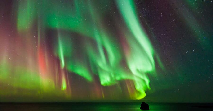 Reykjavik: Premium Northern Lights Tour with Free Photos - Choosing the night’s viewing area
