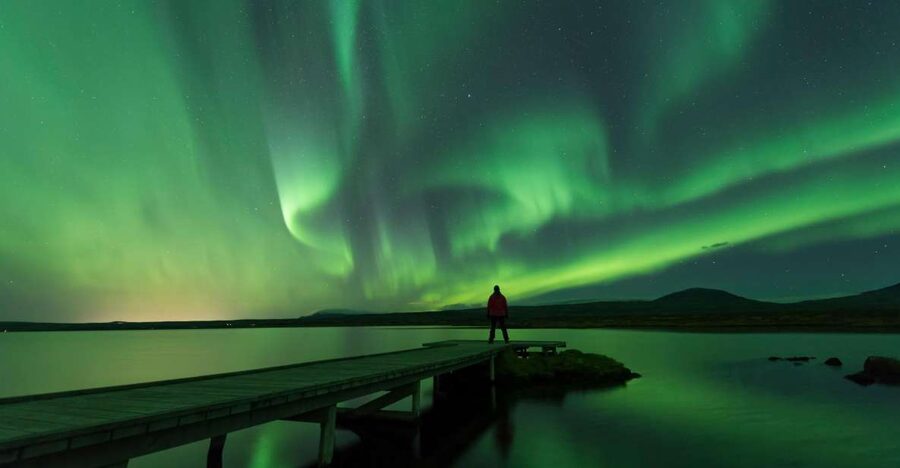 Reykjavik: Small Group Northern Lights Tour - Chasing light beyond Reykjavik’s city glow