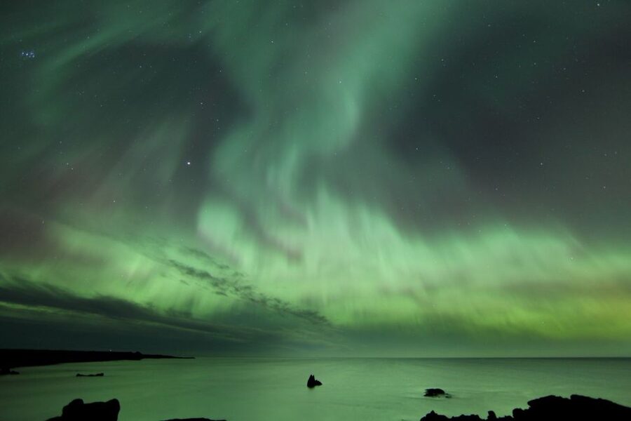 Reykjavik: Small Group Northern Lights Tour - Seeing the lights from Reykjavik versus outside town