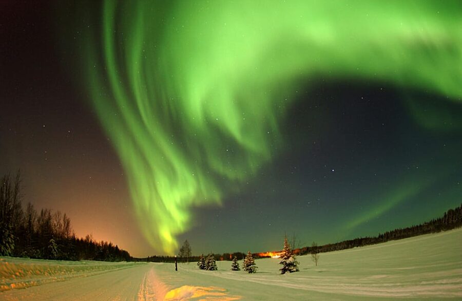 Reykjavik: Small-Group Northern Lights Tour with Pickup - The free retry and what it really means