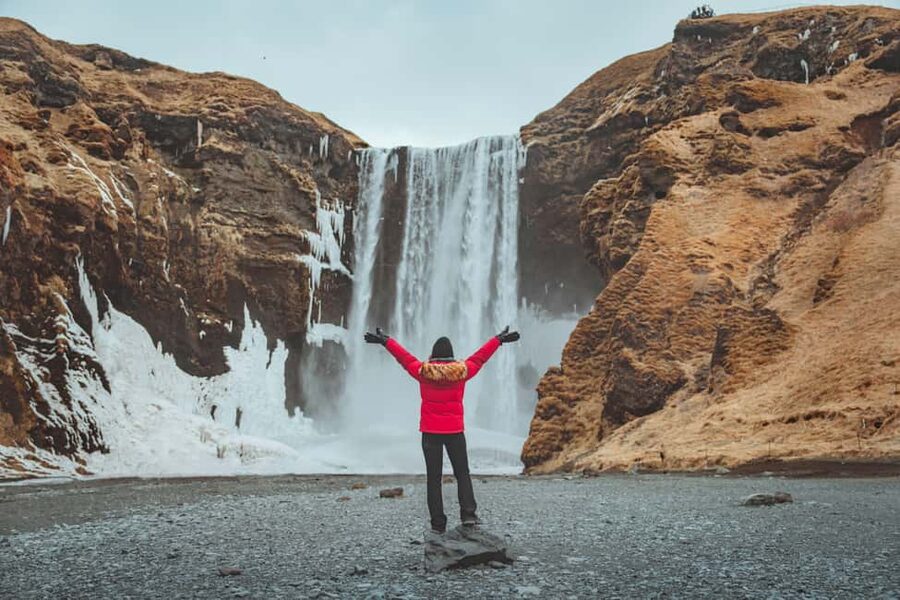 Reykjavik: South Coast, Glacier Hike & Northern Lights Combo - The gap before the Northern Lights
