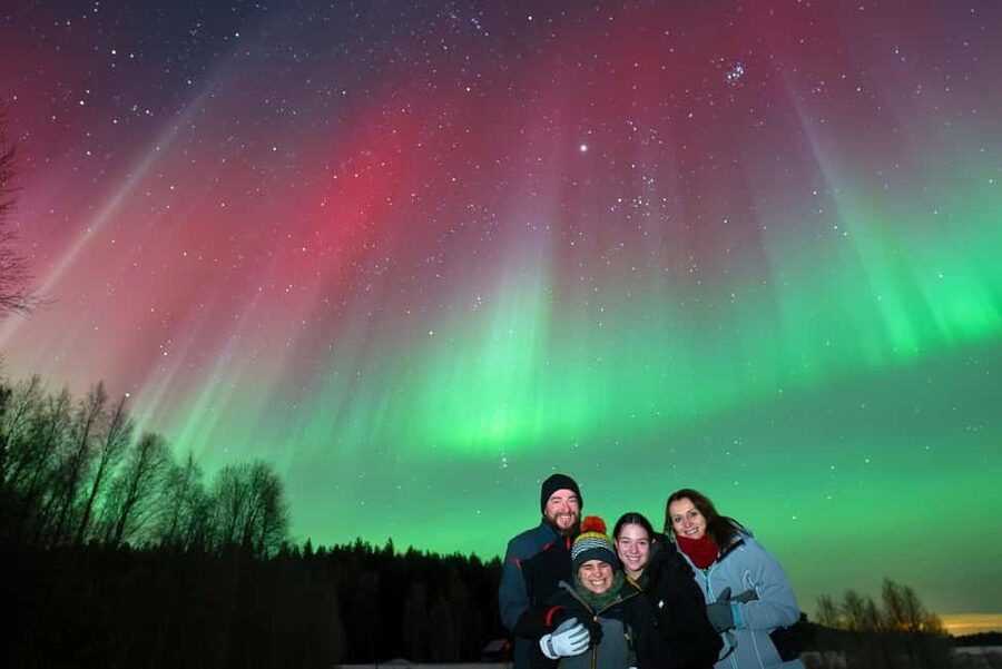 Rovaniemi:%100 Money Back Guarantee Northern Lights Hunting - Inside the heated minivan with eight people