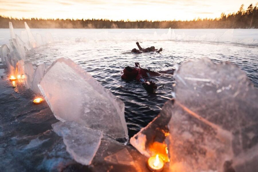 Rovaniemi: Arctic Ice Floating and Northern Lights Tour - Guide quality and supervision