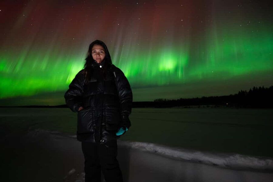 Rovaniemi: Aurora Hunt - Free Photos, 100% Guaranteed Refund - Choosing between the small group and bus tour