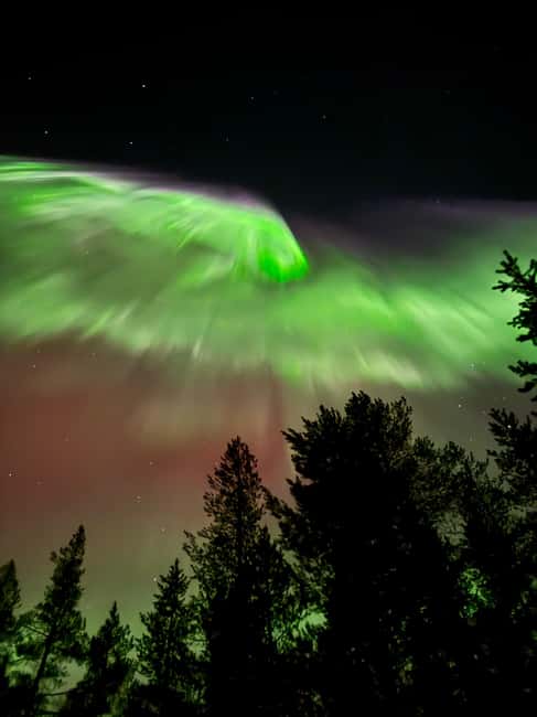 Rovaniemi: Coffee under Northern Lights & Professional Photo - The Long Night Is Part of the Deal