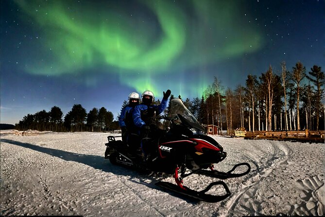 Rovaniemi: Drive New 2025 Snowmobiles - Aurora Adventure - Pickup in a 2025 luxury 4x4 van