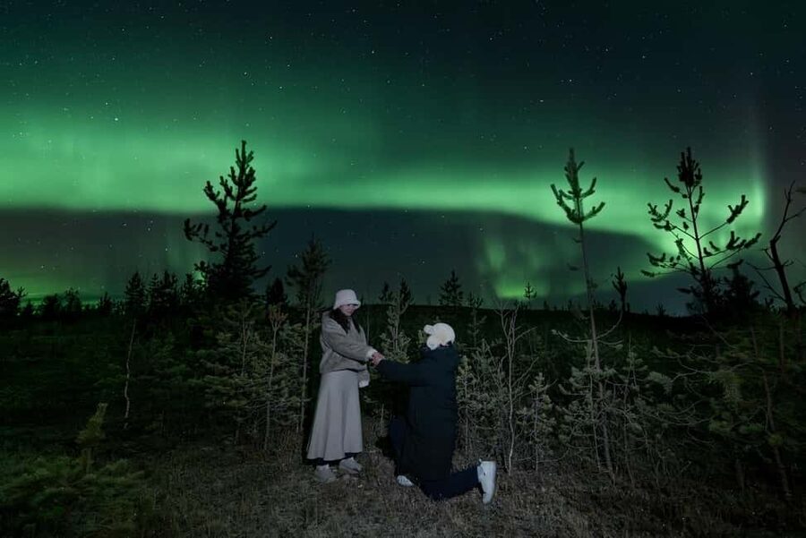 Rovaniemi: Genuine Aurora Hunting with Unlimited Pro Photos - Clothing, comfort, and physical limits