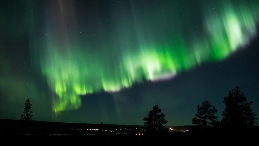 Rovaniemi: Guaranteed Aurora Hunting Tour with Local Guide - Group size, comfort, and the personal touch
