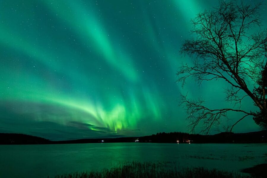 Rovaniemi: Guaranteed Aurora Hunting Tour with Local Guide - Pickup in Rovaniemi and the blue van