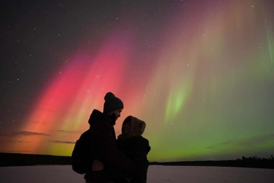 Rovaniemi: Guaranteed Aurora Hunting Tour with Photos&Videos - The photo service is the main reason to book