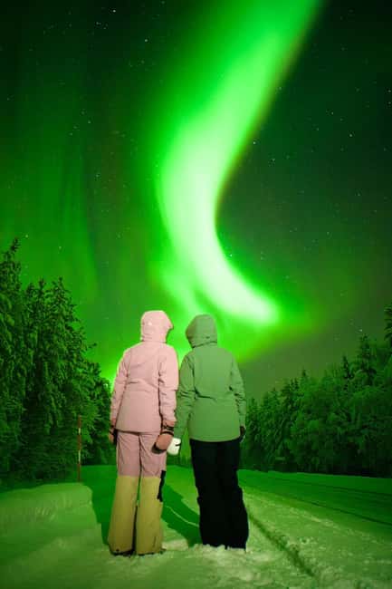 Rovaniemi: Guaranteed Northern Lights & Photography Tour - Pickup in Rovaniemi and the warm minivan ride