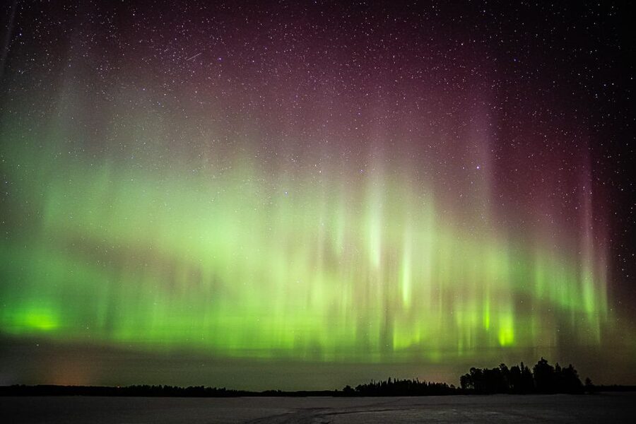 Rovaniemi: Guaranteed Ultimate Aurora Hunt with Photographer - Warm clothing helps, but bring food