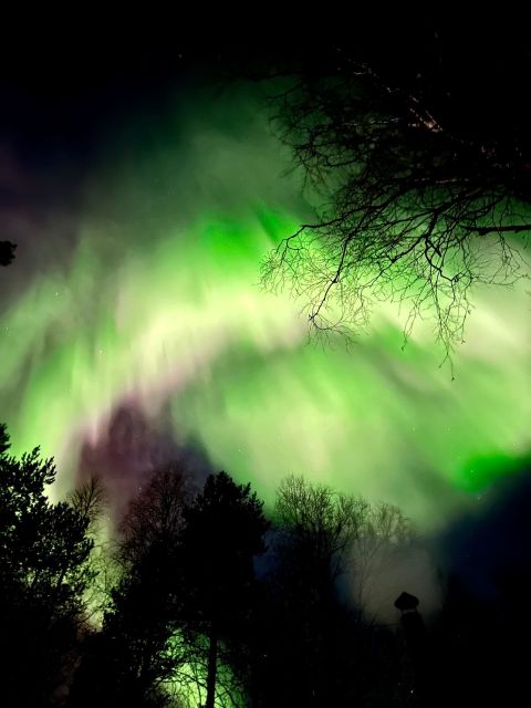 Rovaniemi Hunting Aurora at the Best Spots - Staying warm while you wait