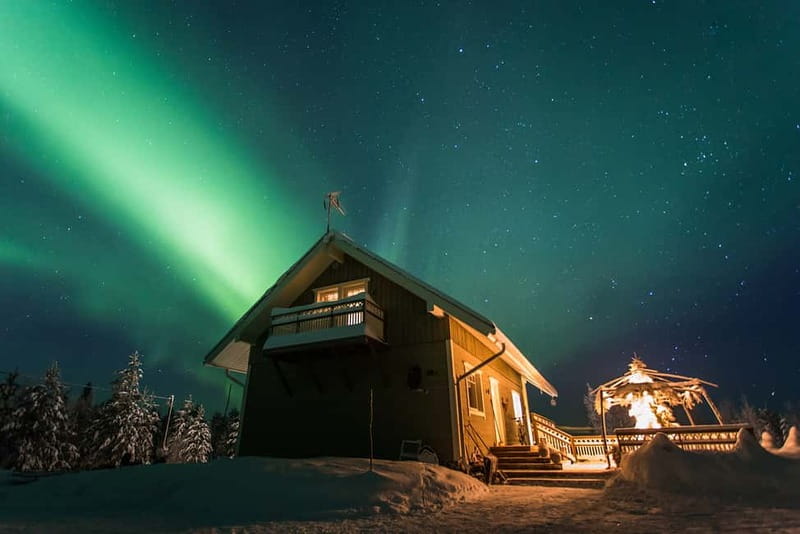 Rovaniemi: Lakeside Private Sauna with Aurora Borealis - A lakeside sauna night in Finnish Lapland