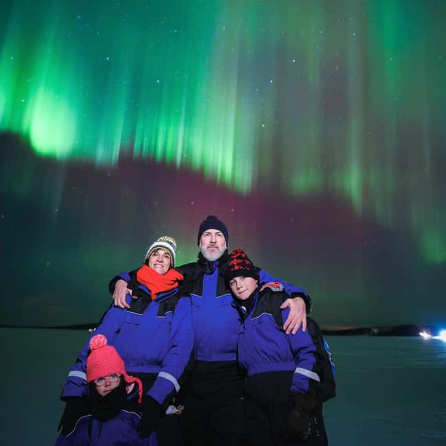 Rovaniemi: Northern Lights Family Tour with Photographer - Why the flexible route matters in Rovaniemi