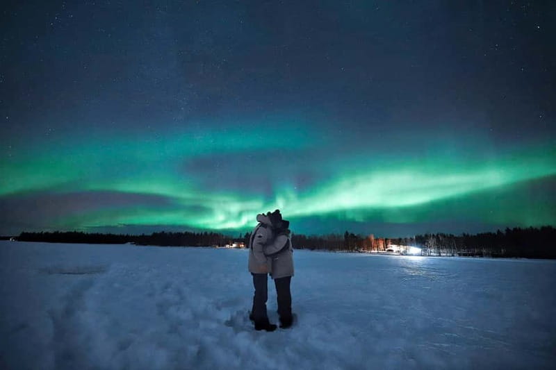 Rovaniemi: Northern Lights Family Tour with Photographer - What $129 buys you