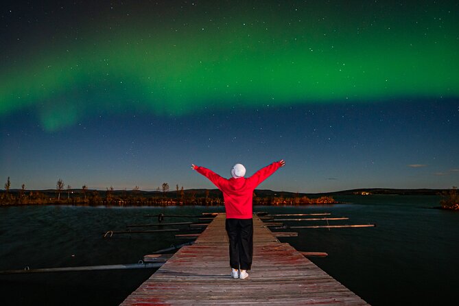Rovaniemi: Northern Lights Hunting and Photography Tour - Why the small group changes the evening