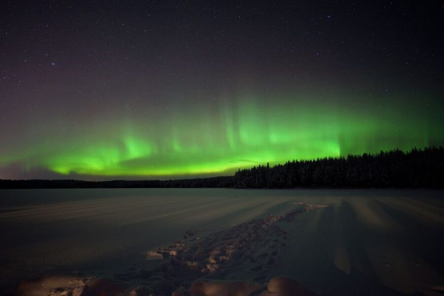 Rovaniemi: Northern Lights Hunting in Lappish old cottage - Who will enjoy this outing most