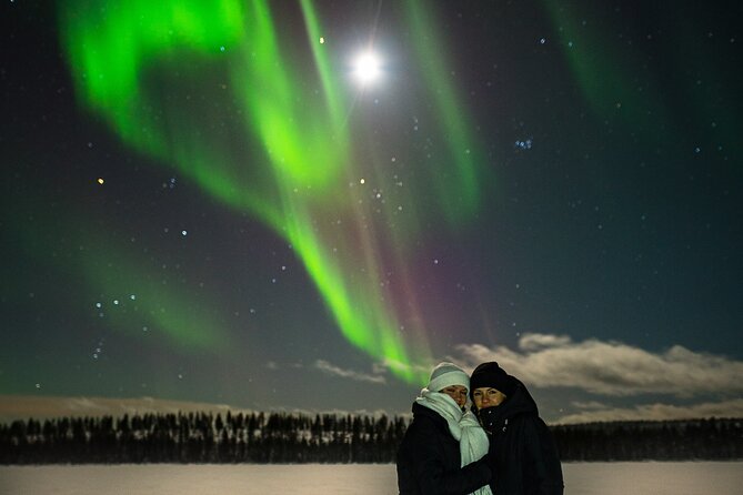 Rovaniemi: Northern lights money back tour - Free photos are a useful extra