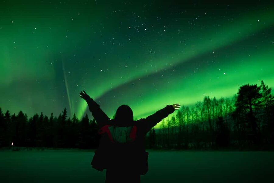 Rovaniemi: Northern Lights Photography Tour & BBQ - Campfire food in the Finnish cold