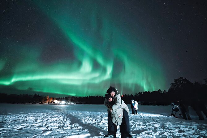 Rovaniemi: Northern Lights Pro Guaranteed - Unlimited Distance - Guides make or break the night