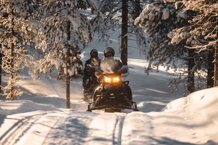 Rovaniemi: Northern Lights Tour with Electric Snowmobiles - What the $234 price really includes