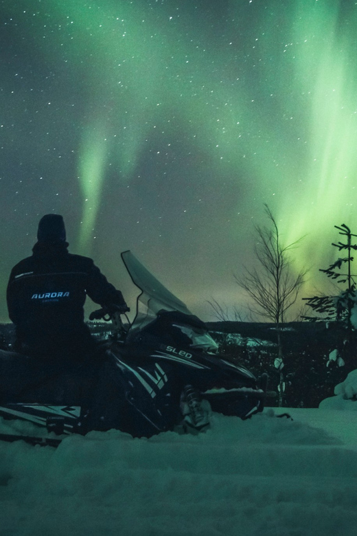 Rovaniemi: Northern Lights Tour with Electric Snowmobiles - From Koskikatu 9 to the dark hilltop