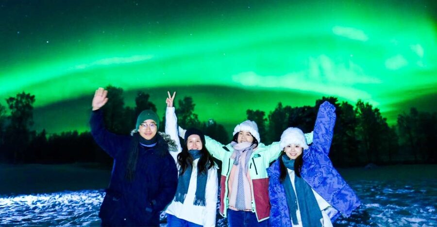 Rovaniemi: Northern Lights Tour with Guaranteed Sightings - Seeing the aurora with your own eyes