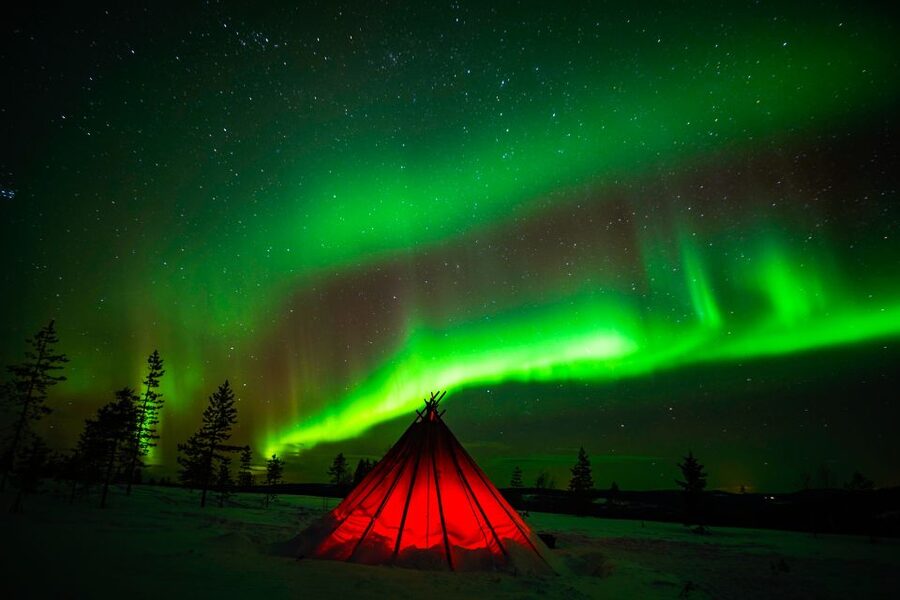 Rovaniemi: Small-Group Northern Lights Wilderness Tour - How the Aurora hunt works