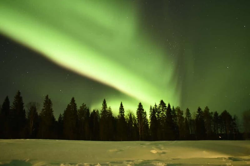 Rovaniemi: Snowtrain to Northern Lights Camp - Walking to the Northern Lights camp