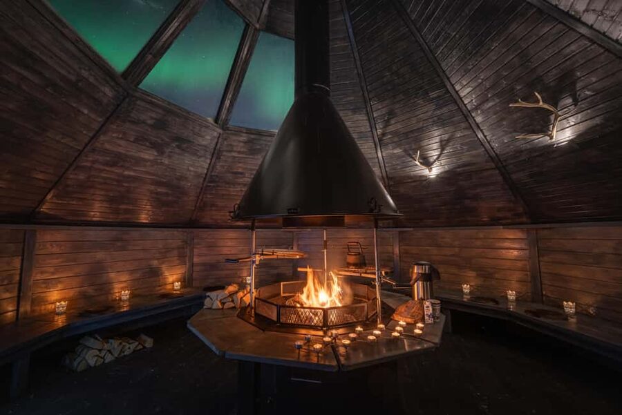Saariselkä: Aurora Hunting & Reindeer Wilderness Experience - Why this Saariselkä evening works well