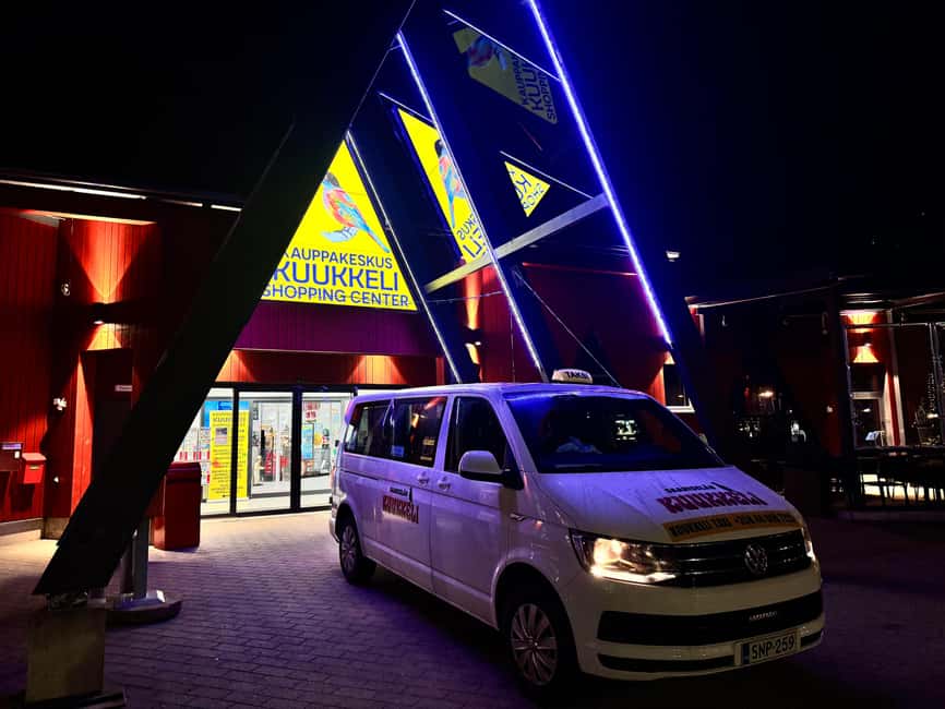 Saariselkä: Aurora Hunting & Reindeer Wilderness Experience - Meeting your minivan at Kuukkeli Shopping Center