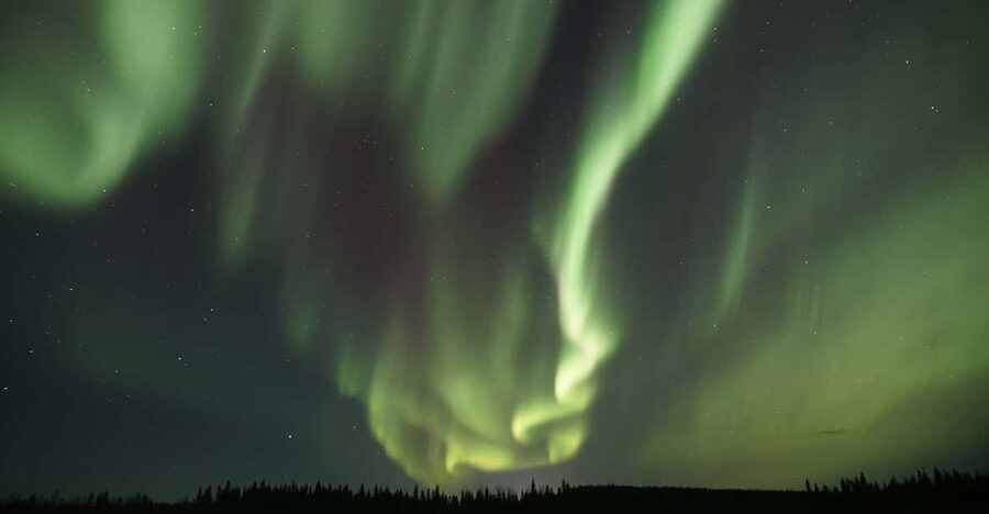 Saariselkä: Aurora Photo Tour by Car with Transfer & Drinks - Key points before you book
