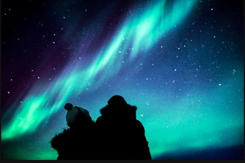 Saariselkä,Kakslauttanen: Aurora Hunting & Photography Tour. - Photography Without Bringing a Full Camera Kit