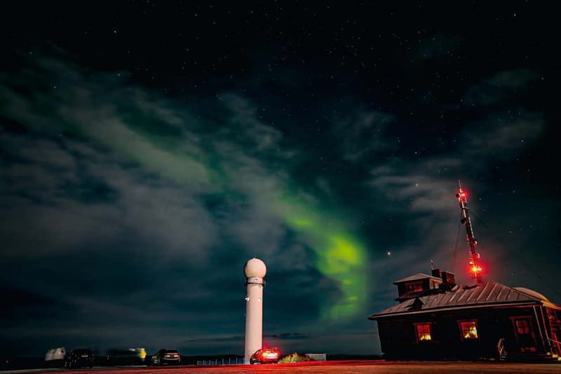 Saariselkä,Kakslauttanen: Aurora Hunting & Photography Tour. - Weather Forecasts Are Part of Your Booking Decision