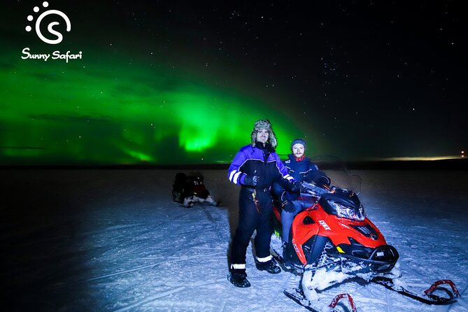 Searching Aurora with Snowmobile - Taking children on the snowmobile route