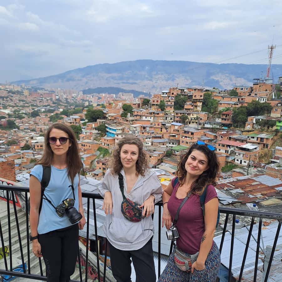 Shared Tour to Comuna 13 & Aurora Cable Car in Medellin - Why Comuna 13 Needs More Than a Quick Photo Stop