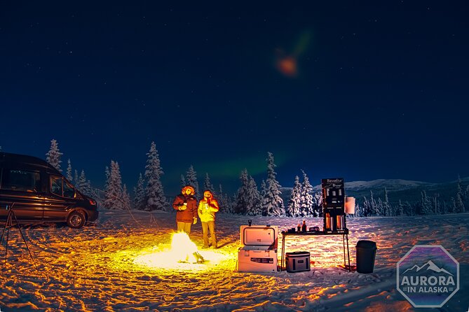 SkyChase™ | Northern Lights Experience - Free Photography & More - Campfires, sausage, and a warm place to wait