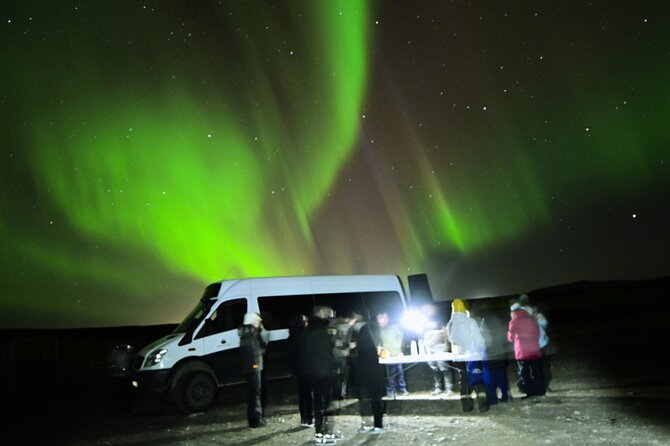 Small-Group Tour: Northern Lights with Photos & Hot Chocolate - Hot chocolate, pastries, and the practical comfort factor
