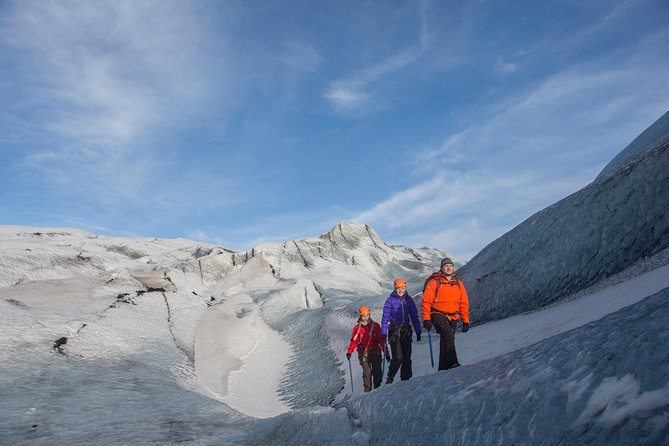 South Coast, Glacier Hike & Northern Lights from Reykjavik - What to wear and pack for the 16-hour outing