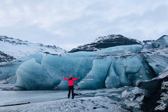 South Iceland Highlights and Northern Lights Combo Full-Day Tour - Sólheimajökull: close to the ice, but not a glacier hike