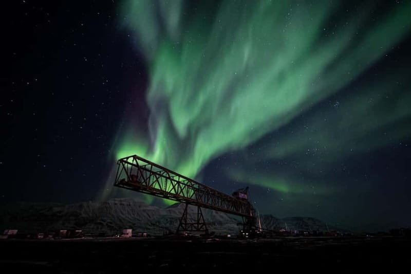 Svalbard: Northern Lights Photography Tour with local expert - What the polar night adds