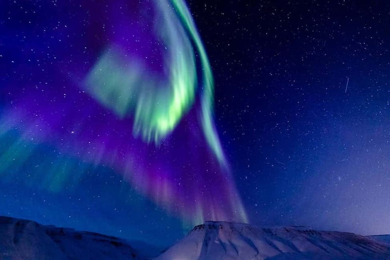 Svalbard: Northern Lights Photography Tour with local expert - Starting in Longyearbyen with hotel pickup