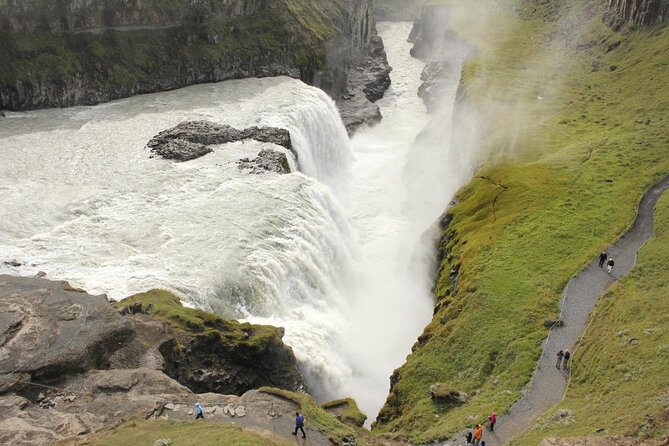 The Golden Circle & Northern Lights Guided Combo tour - Key points at a glance