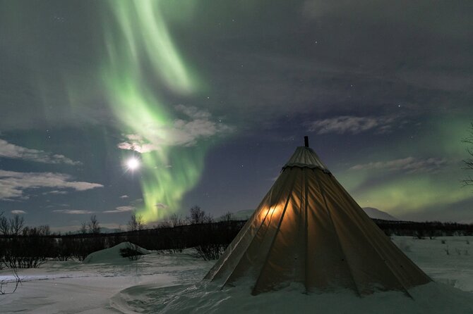 The Ultimate Aurora Photo Adventure - Three ways to reach the night sky
