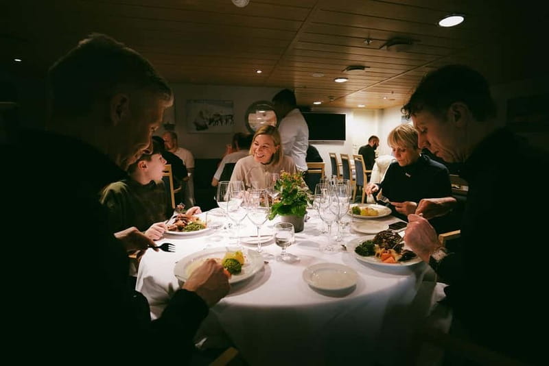 Tromsø: 24hr Northern Lights & Whale Watching Cruise - Lunch and the long ride back to Tromsø