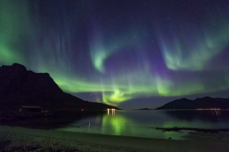 Tromsø: All-Inclusive Northern Lights Hunt - Setting out from central Tromsø