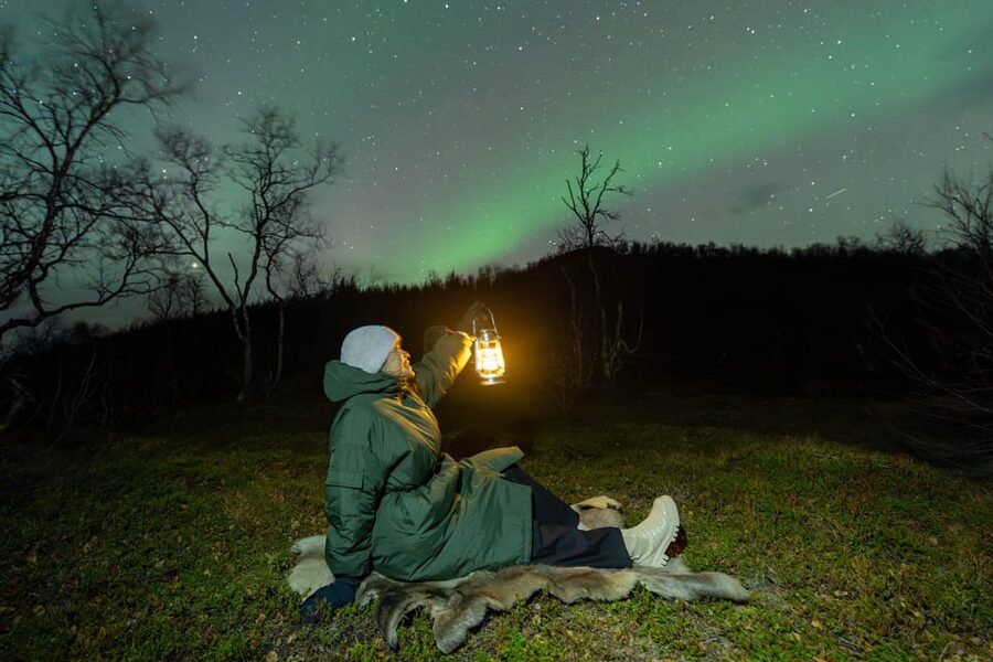 Tromsø: Aurora Borealis, Campfire, Hot Meal, Arctic Tour - Returning to Tromsø after a long night